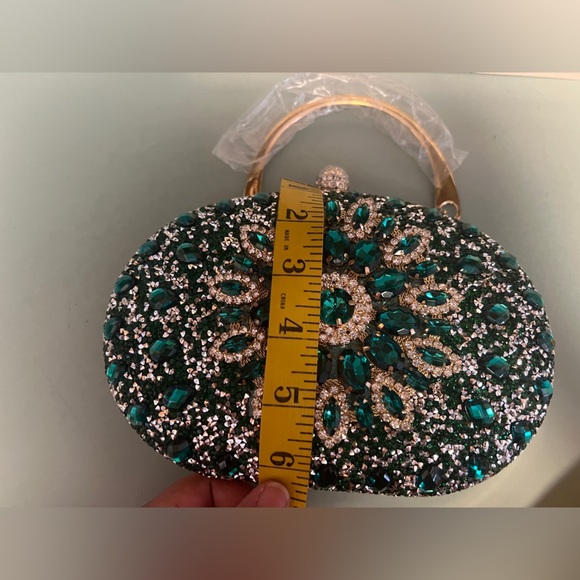 Ramla Green Crystal Clutch with removable chain and handle - Picture 9 of 13